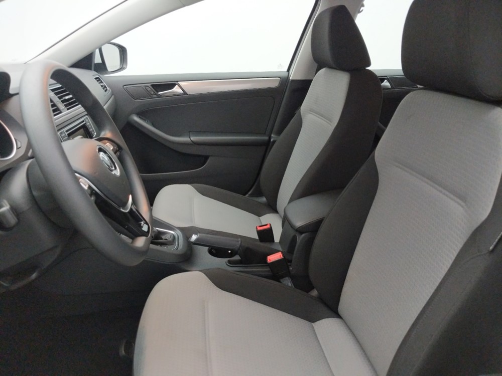 2018 Volkswagen Jetta - Driver Front Seat