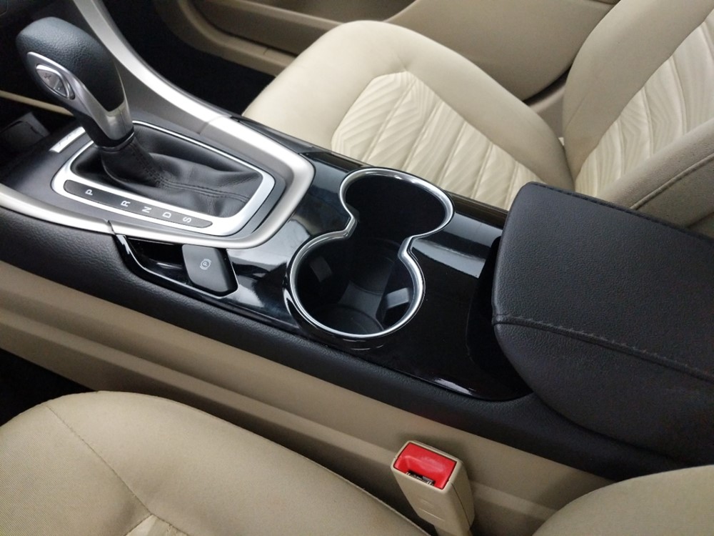 2016 Ford Fusion - Center Console/Cup Holders