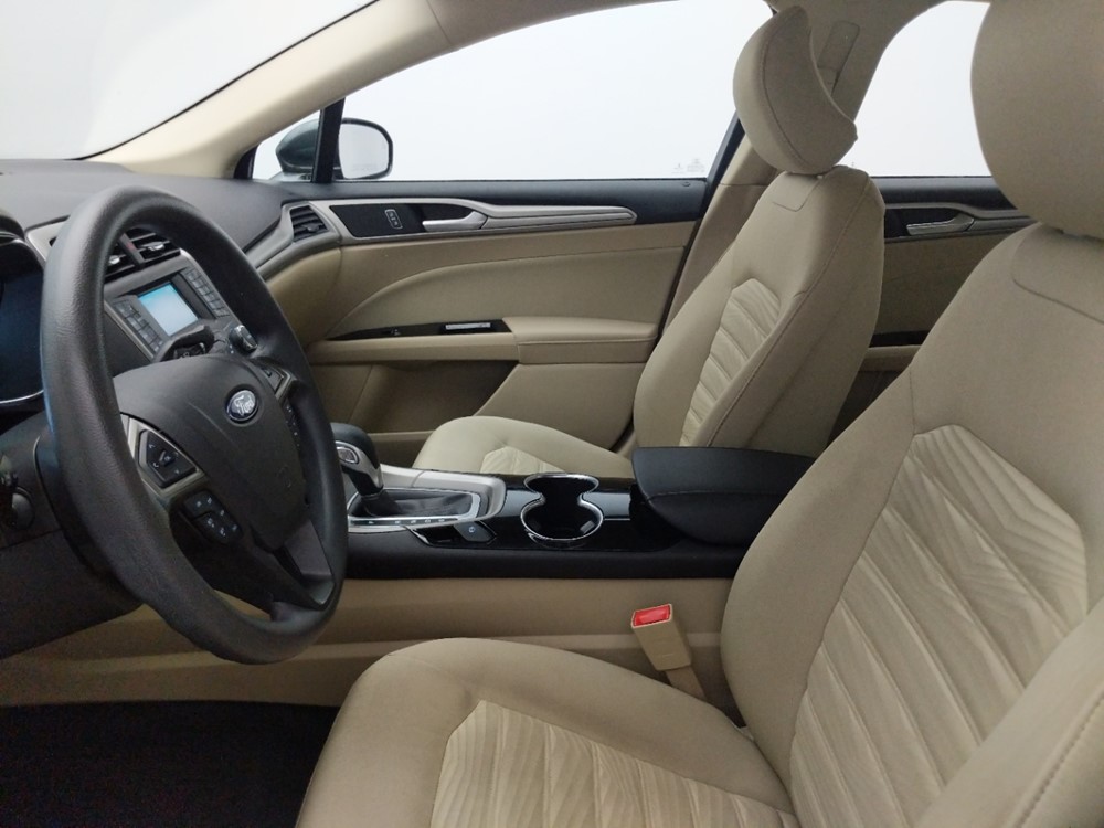 2016 Ford Fusion - Driver Front Seat