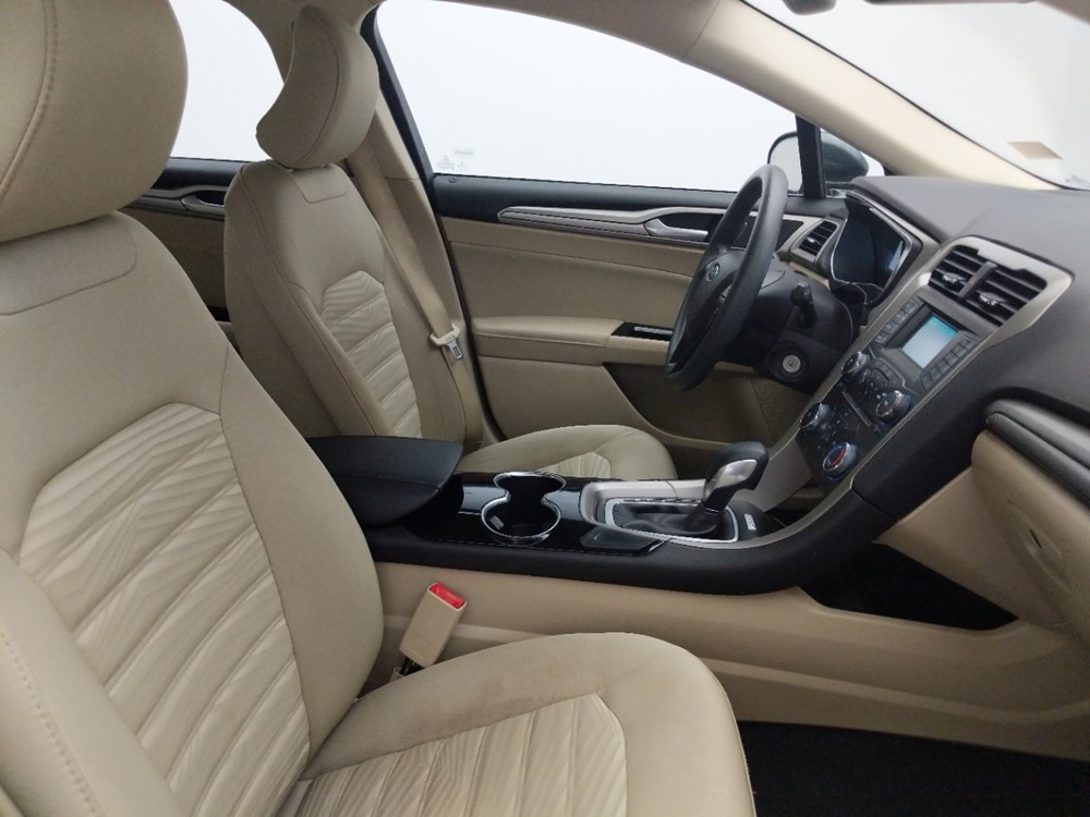 2016 Ford Fusion - Passenger Front Seat