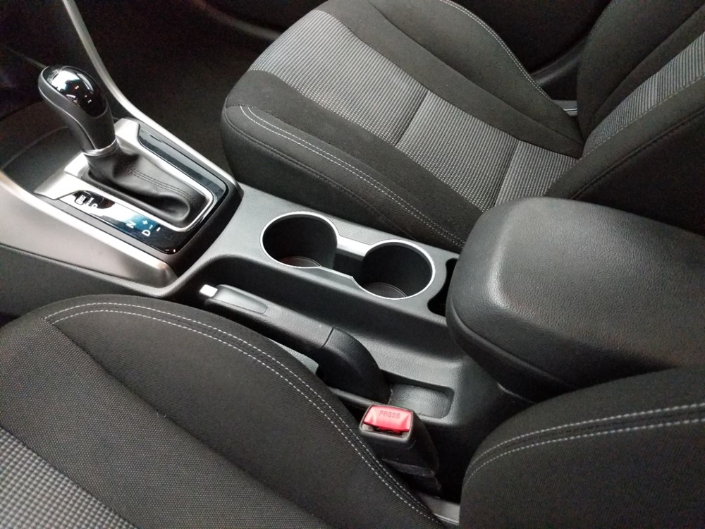 2017 Hyundai Elantra - Center Console/Cup Holders