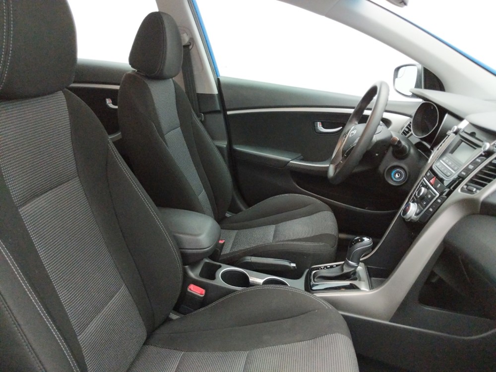 2017 Hyundai Elantra - Passenger Front Seat