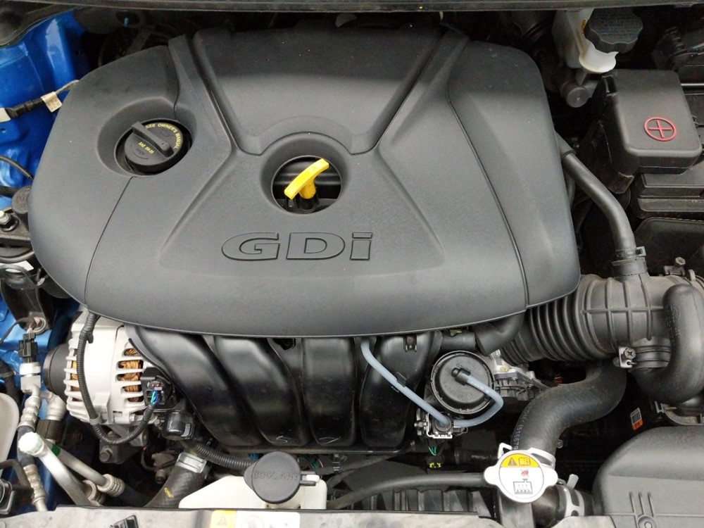 2017 Hyundai Elantra - Engine