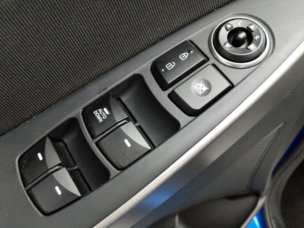 2017 Hyundai Elantra - Driver Power Windows/Lock Control
