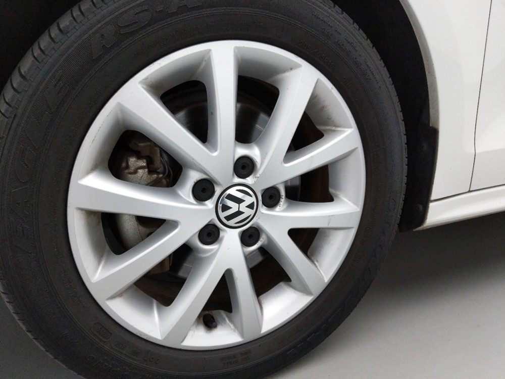 2015 Volkswagen Jetta - Wheel