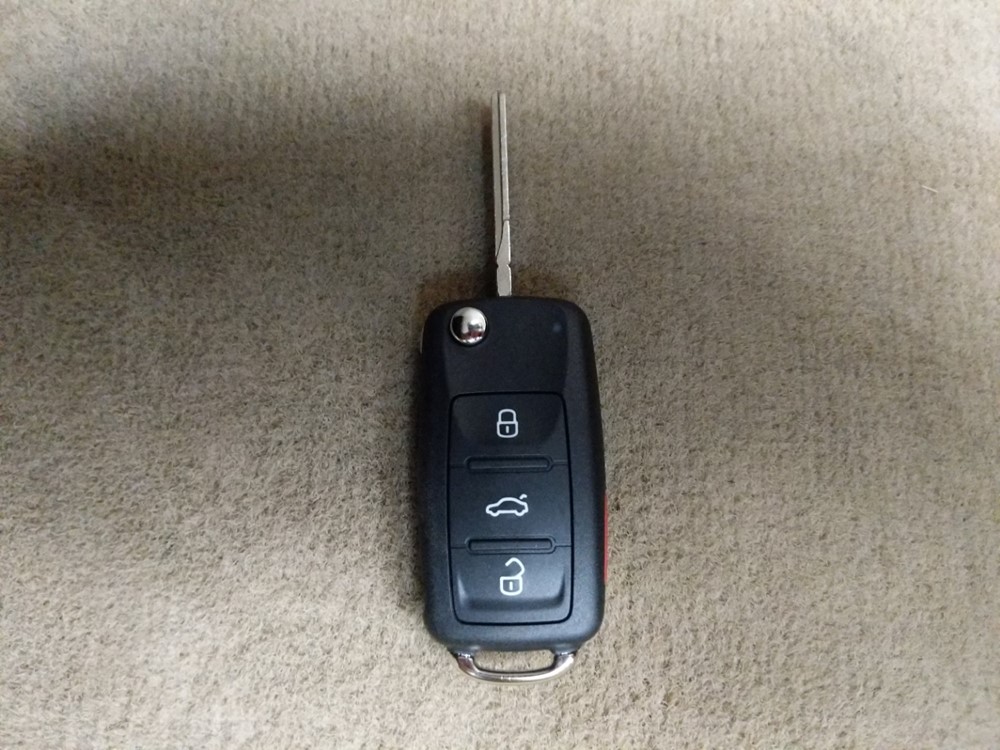2013 Volkswagen Passat - Keys