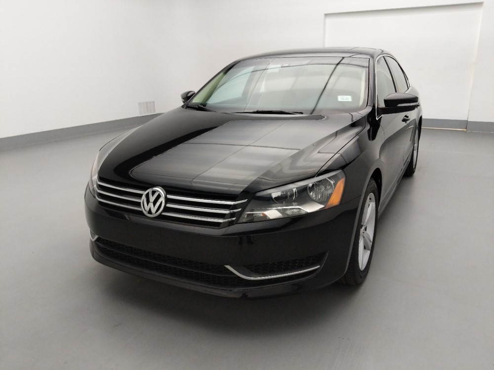 2013 Volkswagen Passat - Driver Front Hood
