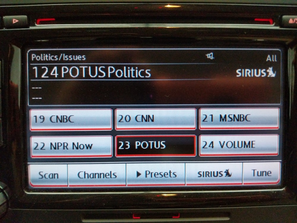 2013 Volkswagen Passat - Stereo Package