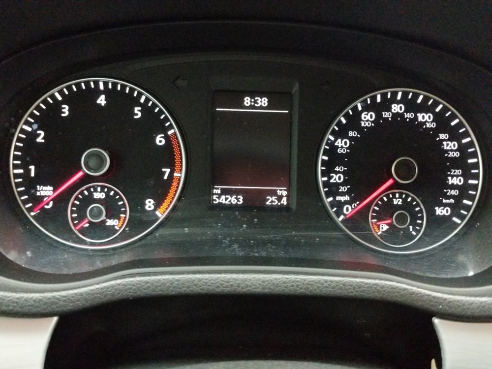 2013 Volkswagen Passat - Odometer Close Up