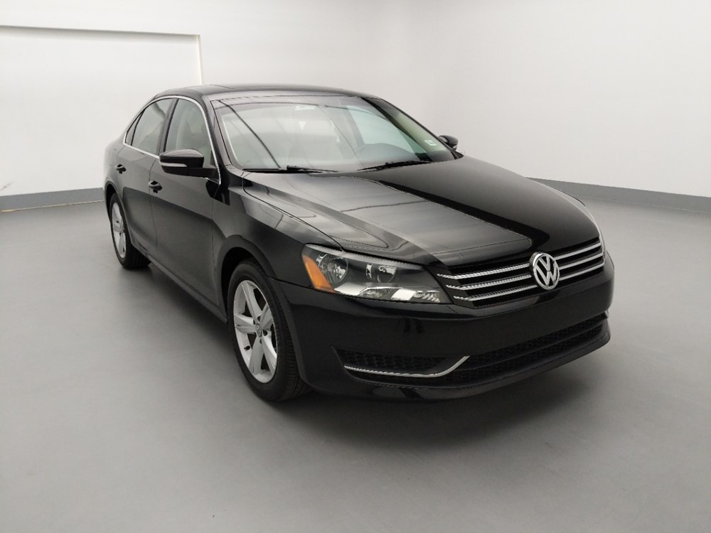2013 Volkswagen Passat - Passenger Front Bumper