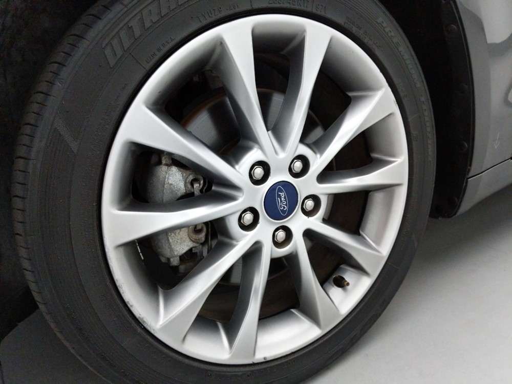 2017 Ford Fusion - Wheel