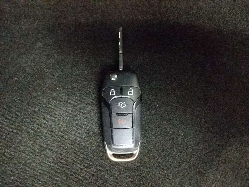 2016 Ford Fusion - Keys