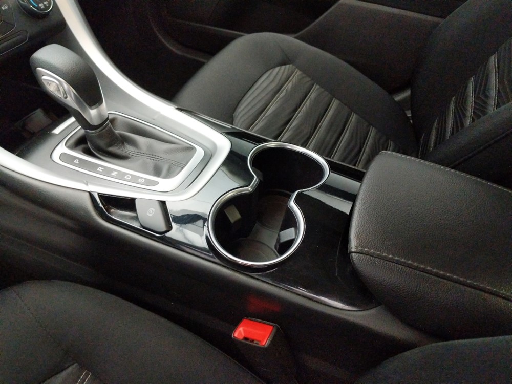 2016 Ford Fusion - Center Console/Cup Holders