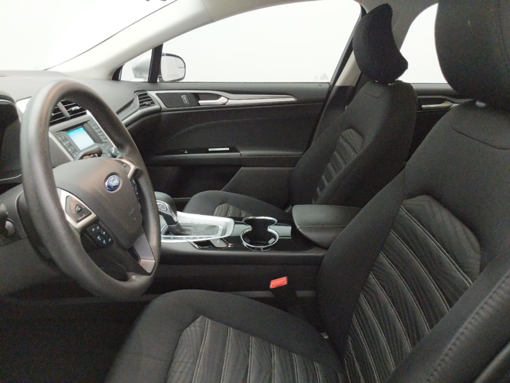 2016 Ford Fusion - Driver Front Seat