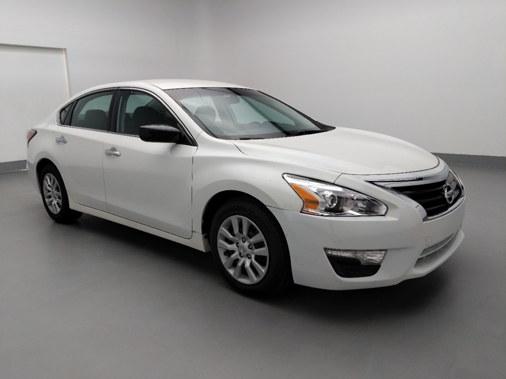 2015 Nissan Altima - Passenger Front Bumper