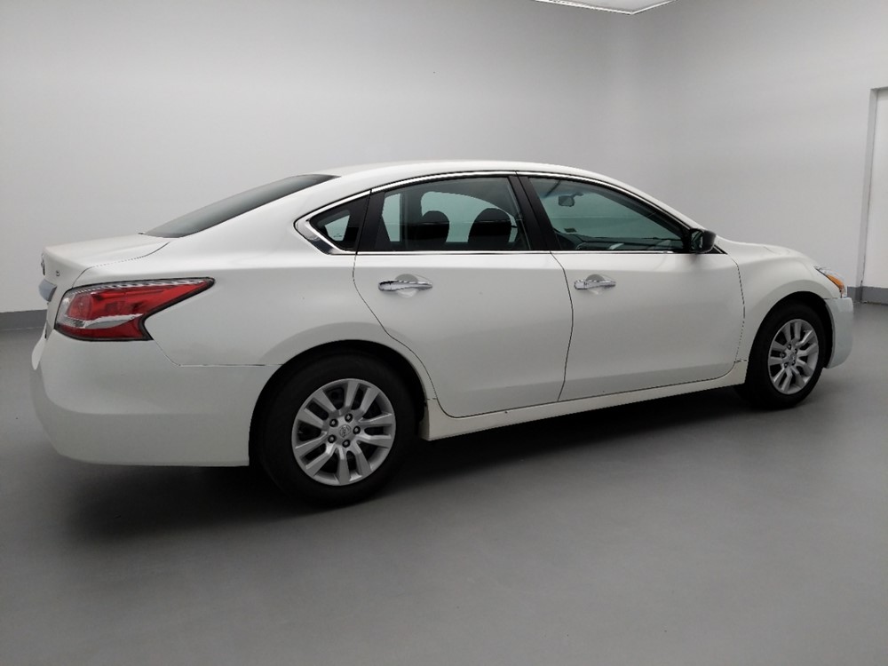 2015 Nissan Altima - Passenger Rear Side