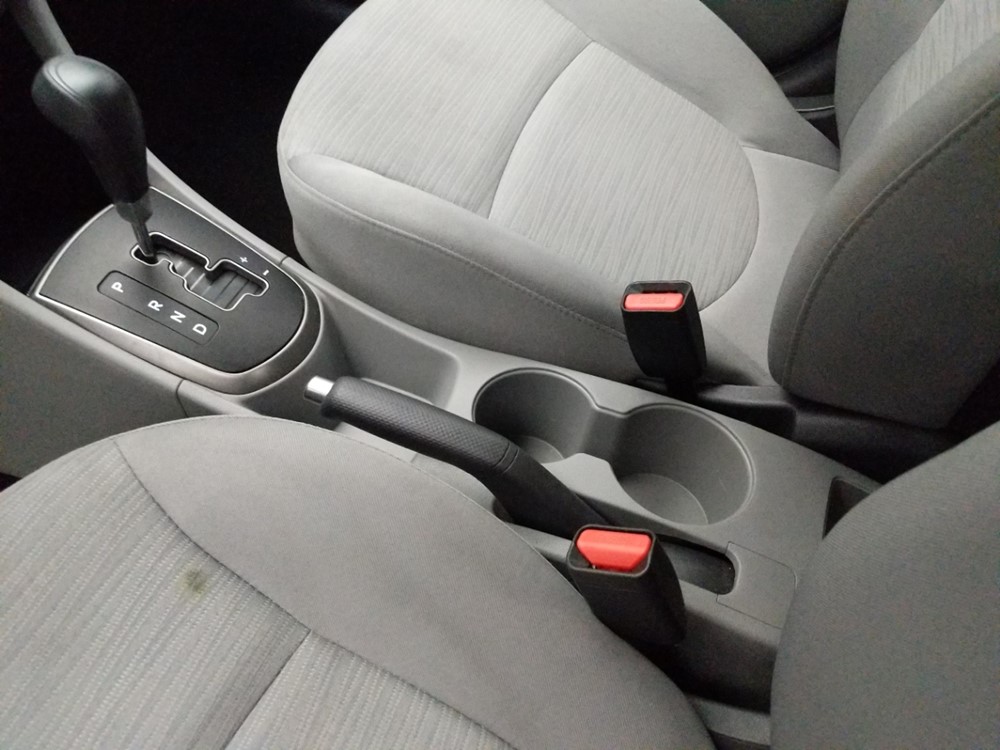 2017 Hyundai Accent - Center Console/Cup Holders