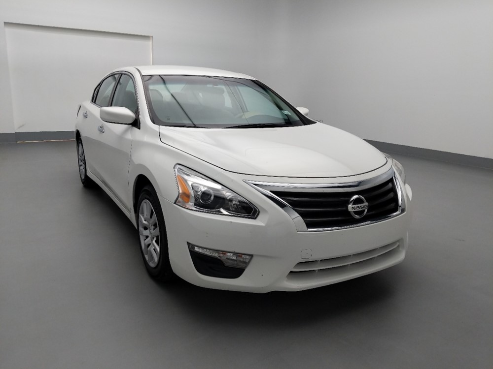 2015 Nissan Altima - Passenger Front Hood