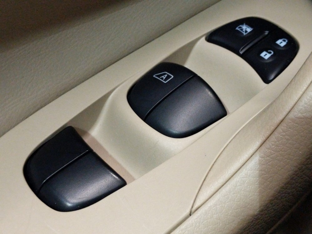 2015 Nissan Altima - Driver Power Windows/Lock Control