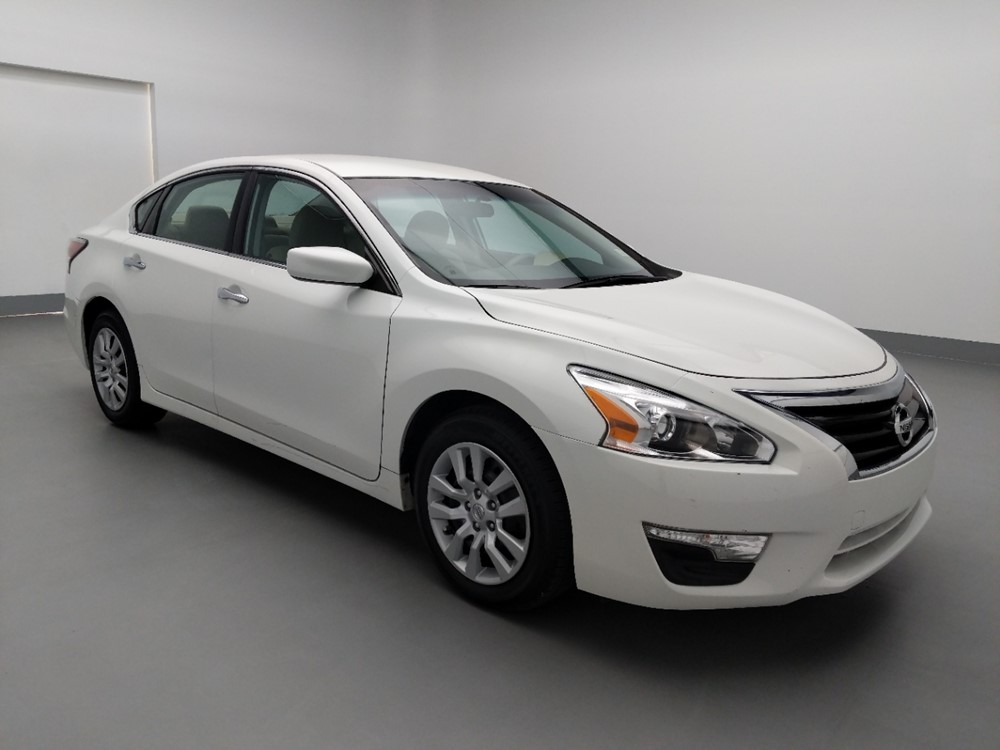 2015 Nissan Altima - Passenger Front Bumper