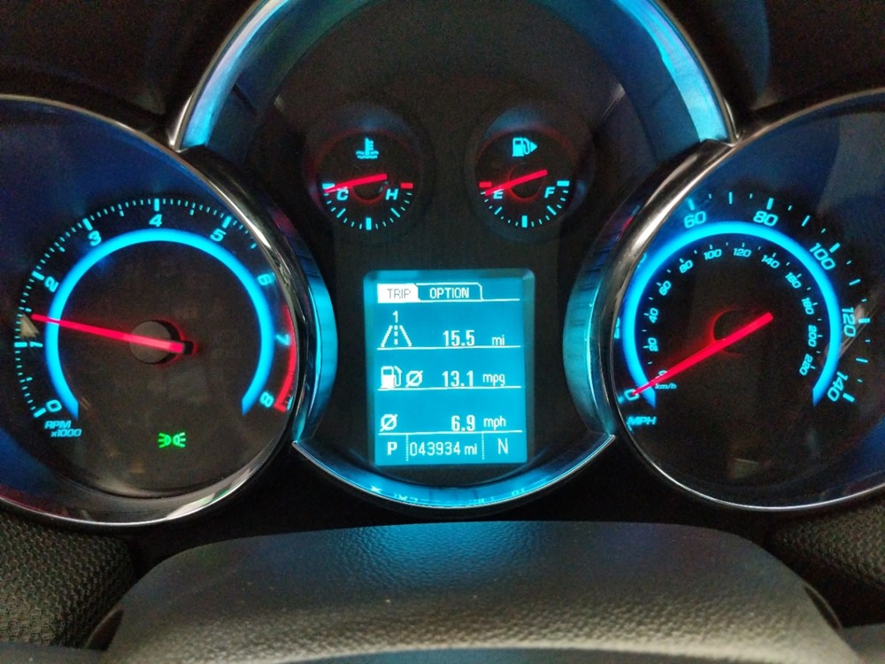 2015 Chevrolet Cruze - Odometer Close Up