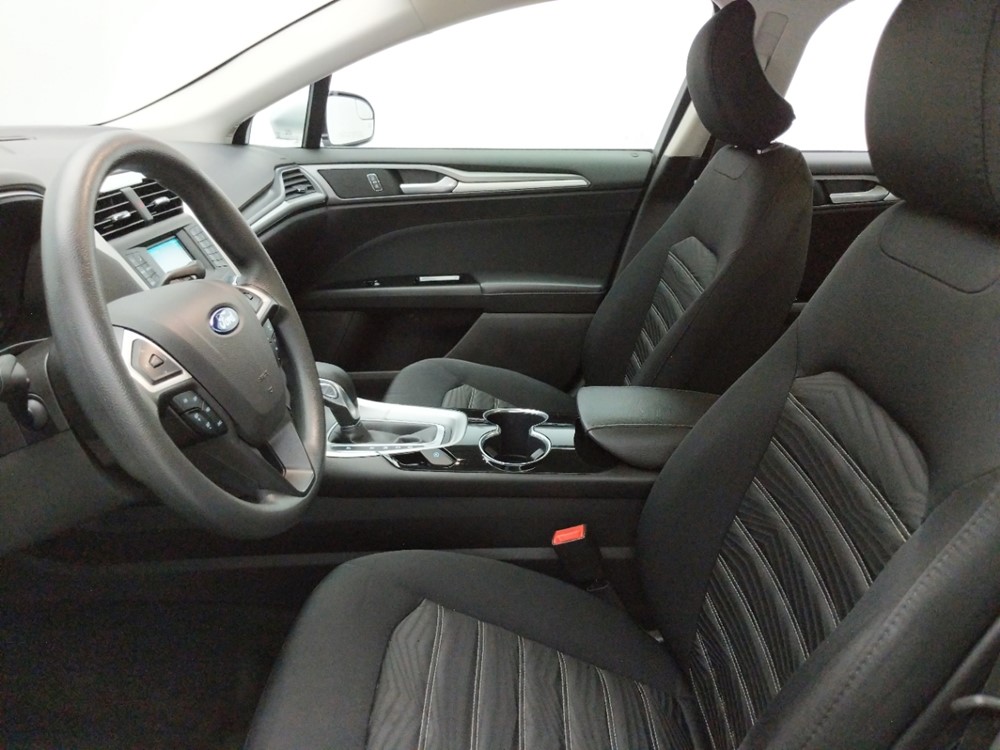 2016 Ford Fusion - Driver Front Seat