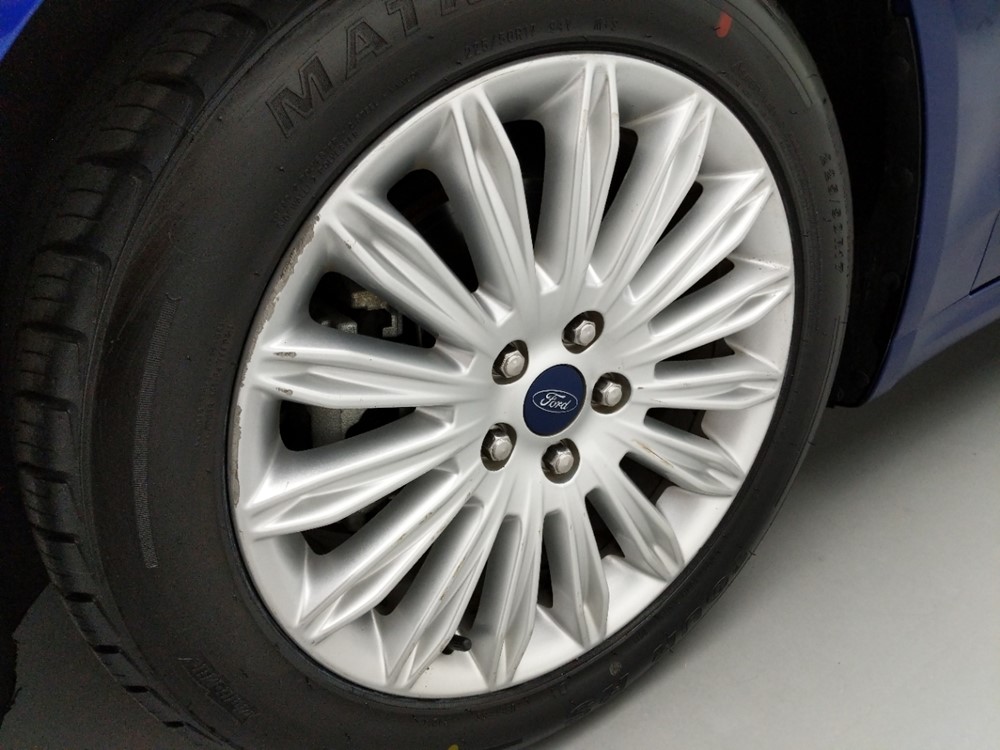2016 Ford Fusion - Wheel