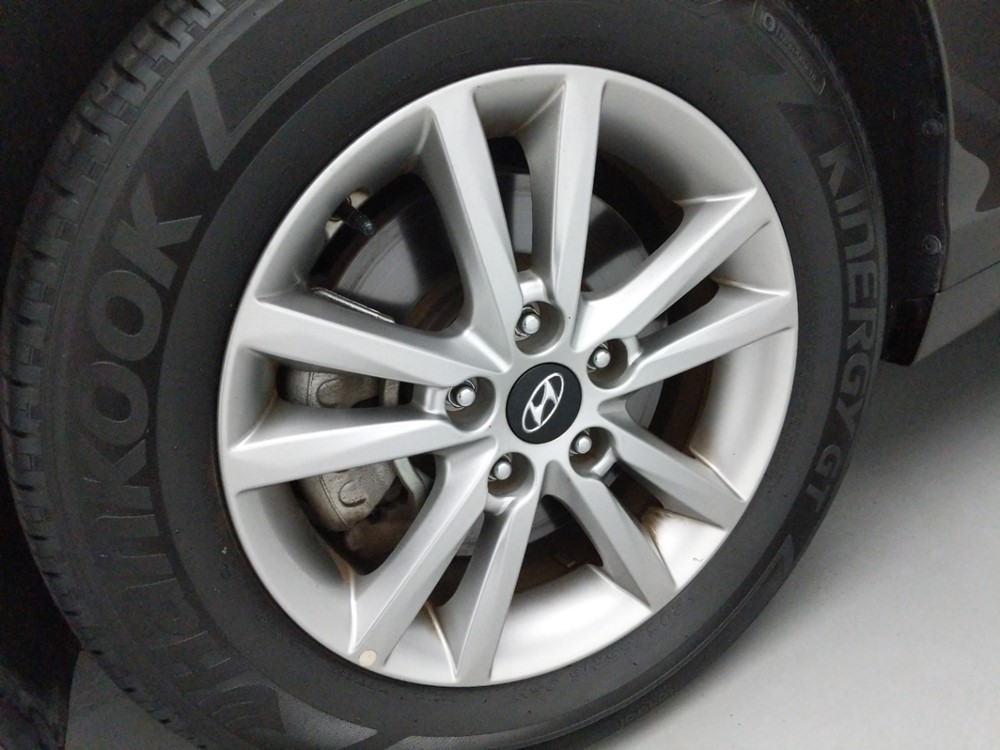 2017 Hyundai Sonata - Wheel