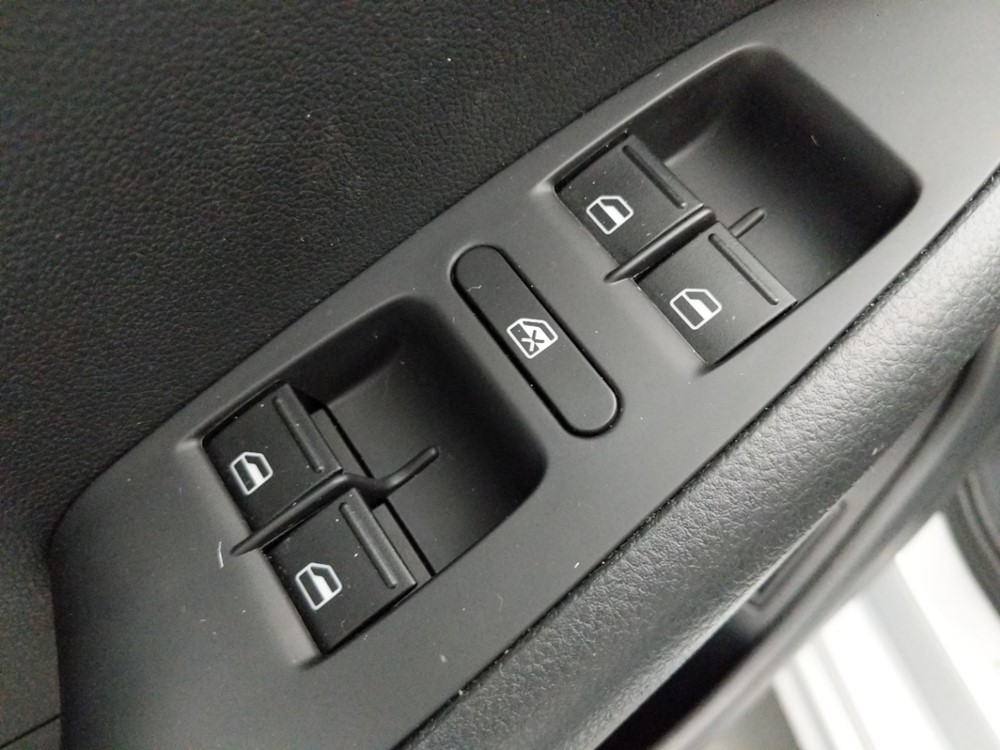 2015 Volkswagen Jetta - Stereo Package