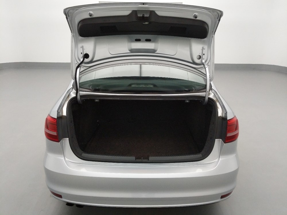 2015 Volkswagen Jetta - Trunk