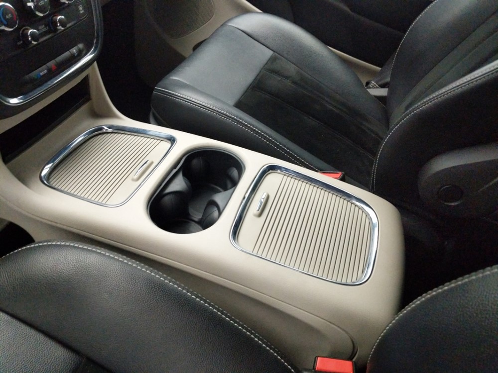 2017 Dodge Grand Caravan - Center Console/Cup Holders
