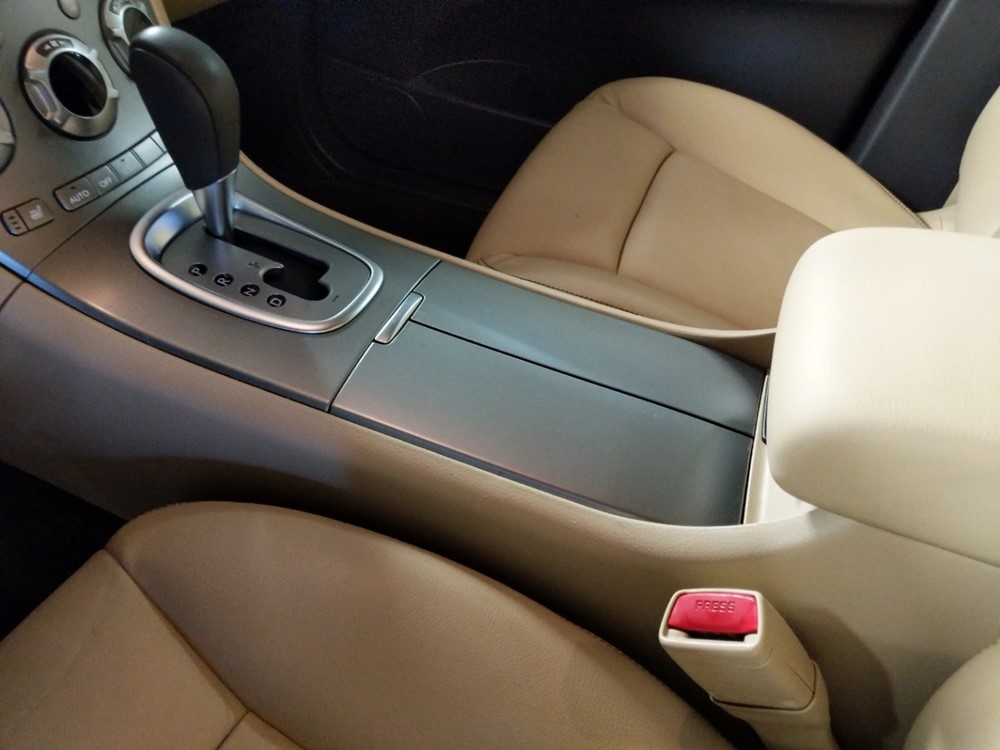 2010 Subaru Tribeca - Center Console/Cup Holders