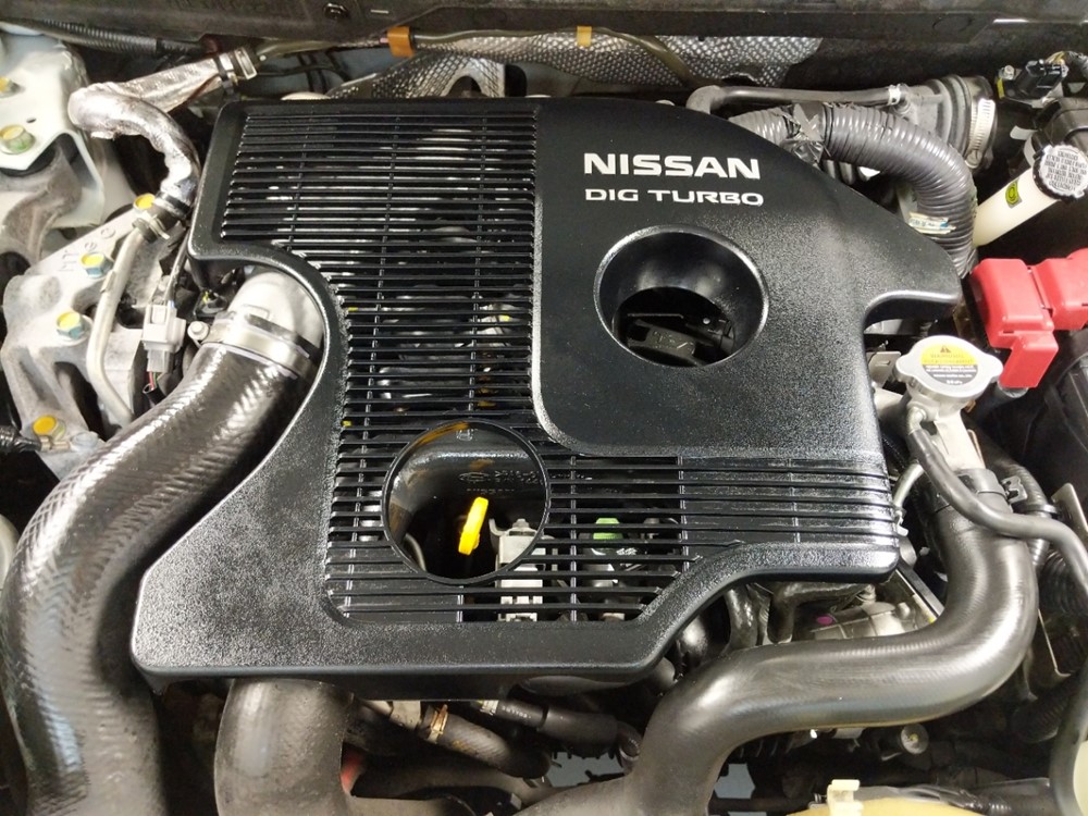 2012 Nissan JUKE - Engine