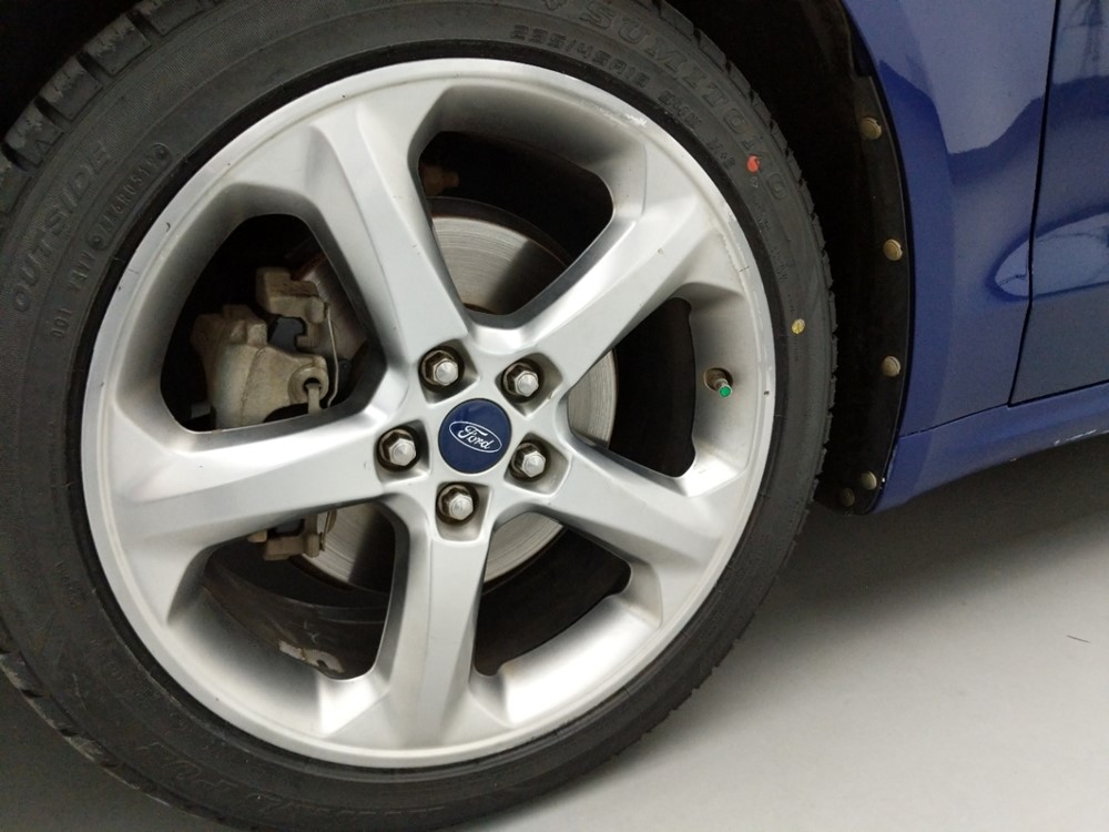 2013 Ford Fusion - Wheel