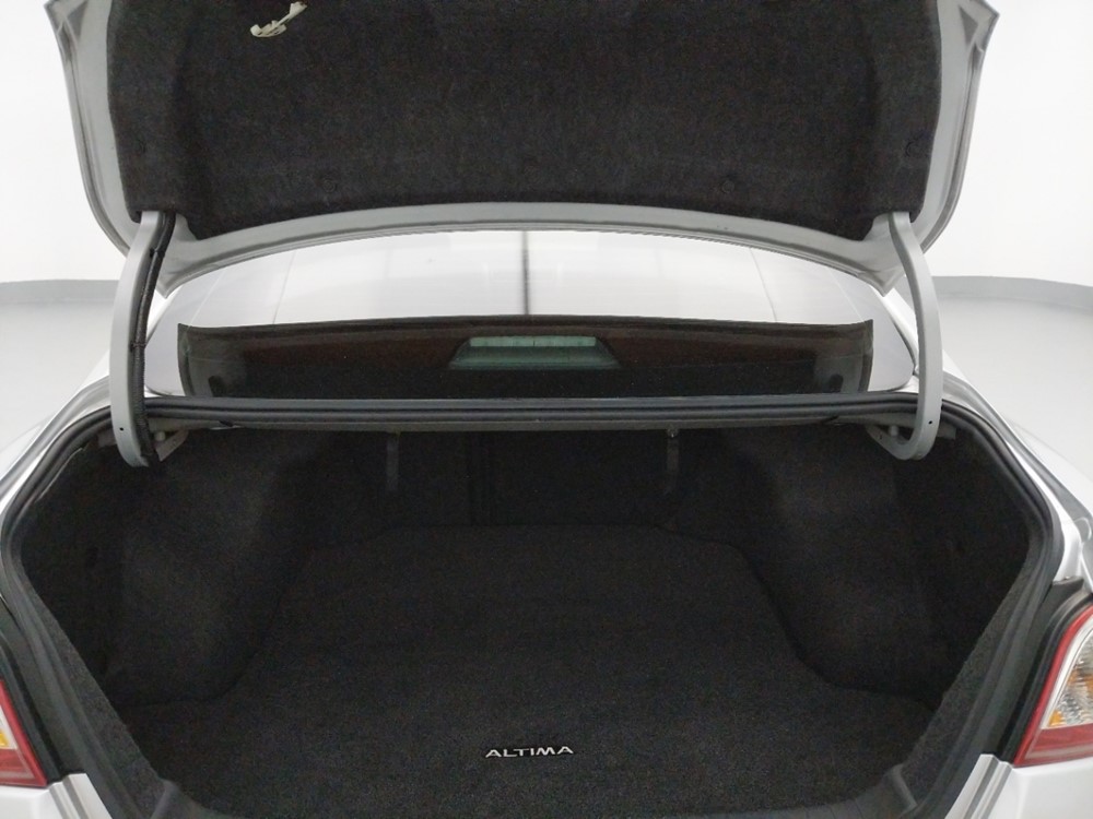 2013 Nissan Altima - Trunk
