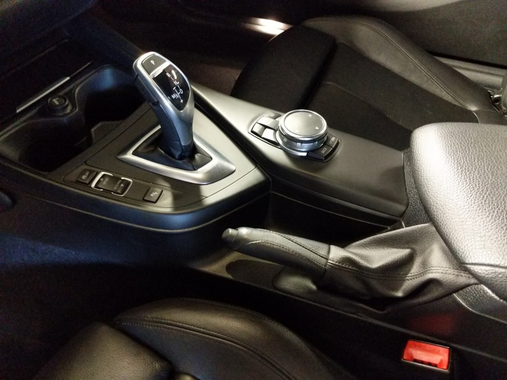 2015 BMW 228i - Center Console/Cup Holders