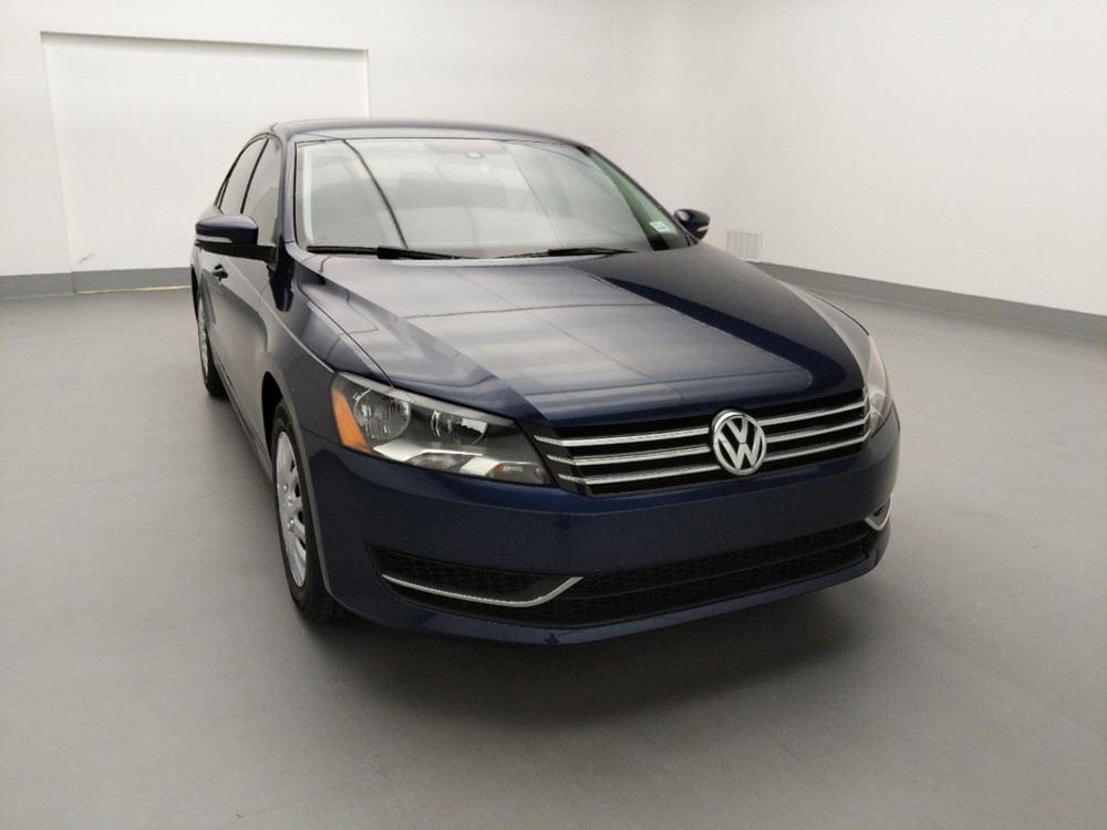 2015 Volkswagen Passat - Passenger Front Hood