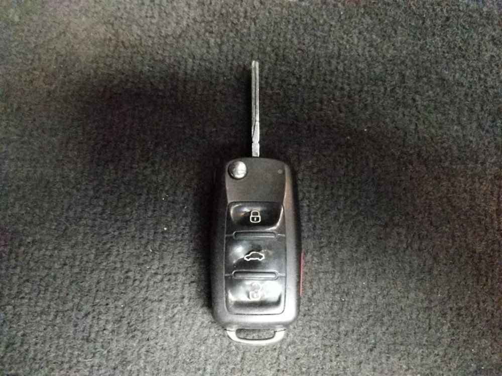 2015 Volkswagen Passat - Keys