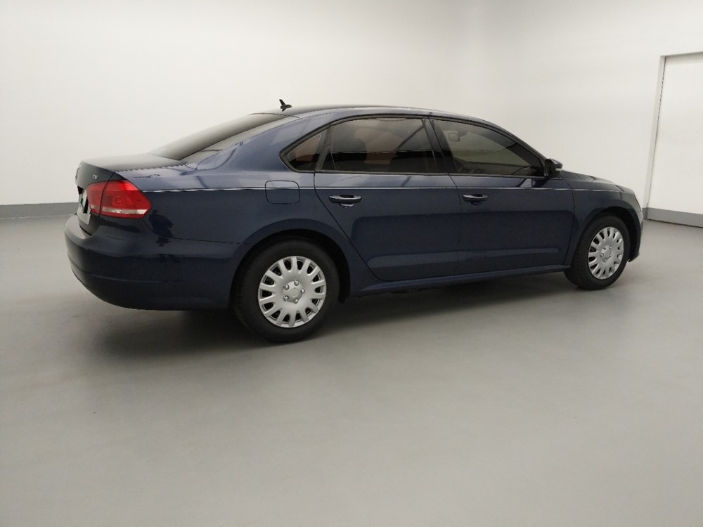 2015 Volkswagen Passat - Passenger Rear Side