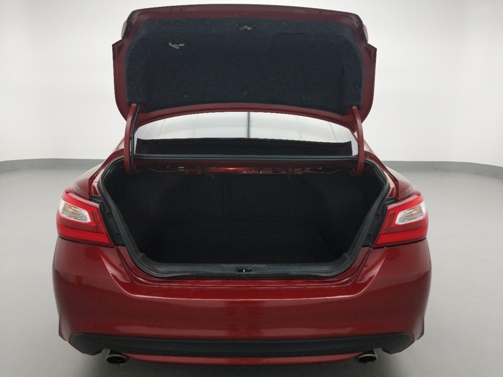 2016 Nissan Altima - Trunk