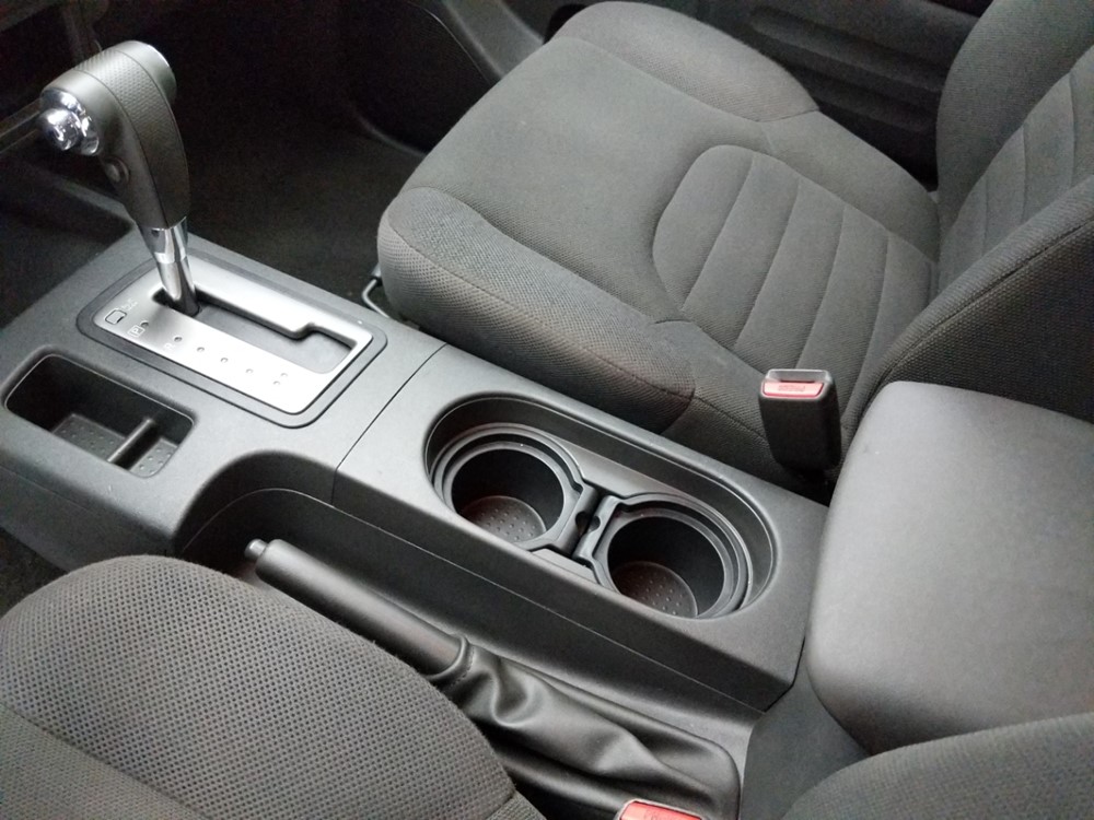 2015 Nissan Frontier - Center Console/Cup Holders