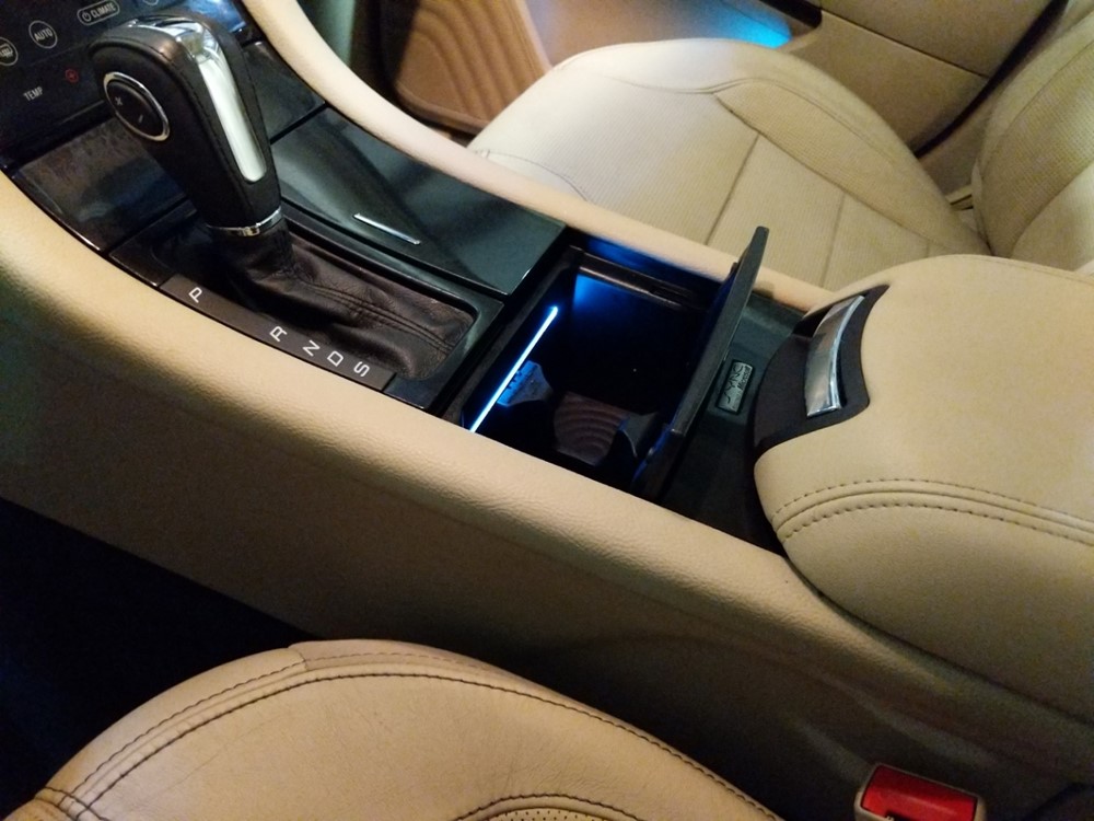 2014 Ford Taurus - Center Console/Cup Holders