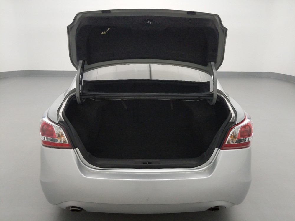 2013 Nissan Altima - Trunk