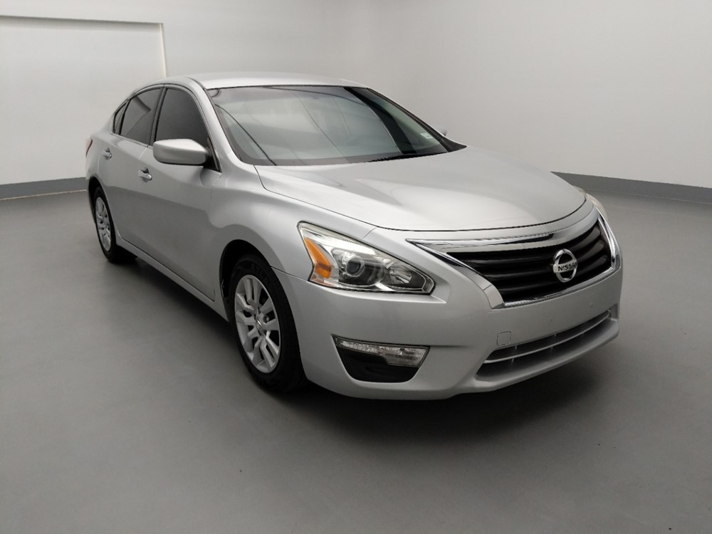 2013 Nissan Altima - Passenger Front Bumper