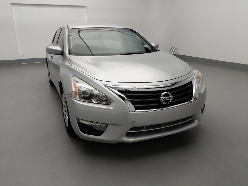 2013 Nissan Altima - Passenger Front Hood