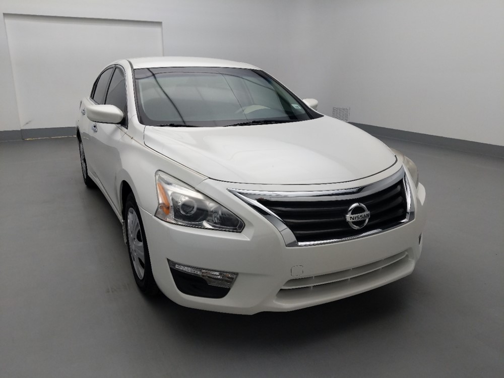 2014 Nissan Altima - Passenger Front Hood