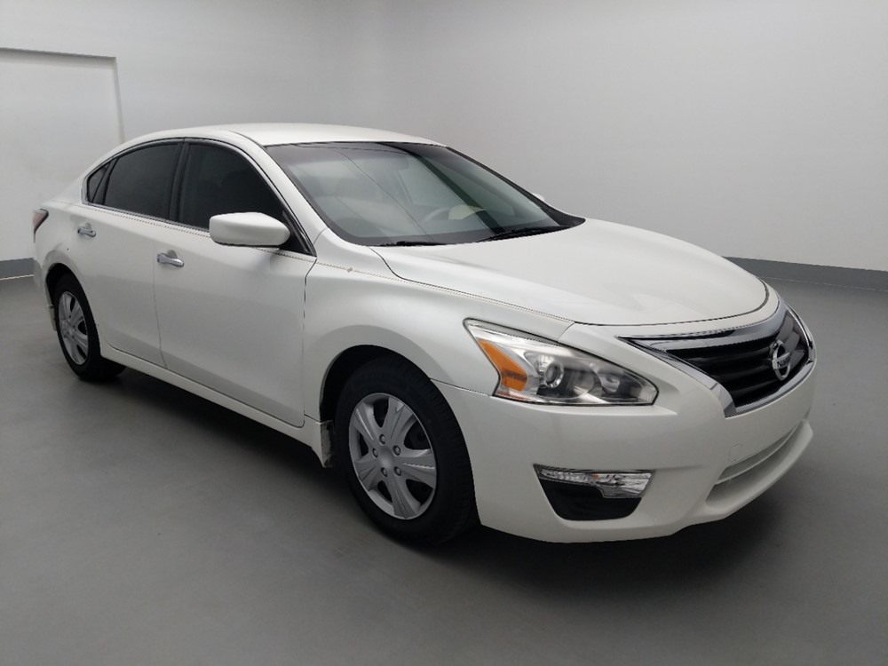 2014 Nissan Altima - Passenger Front Bumper