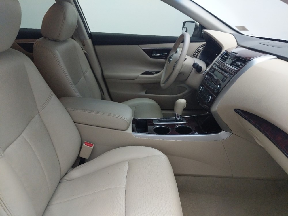 2014 Nissan Altima - Passenger Front Seat