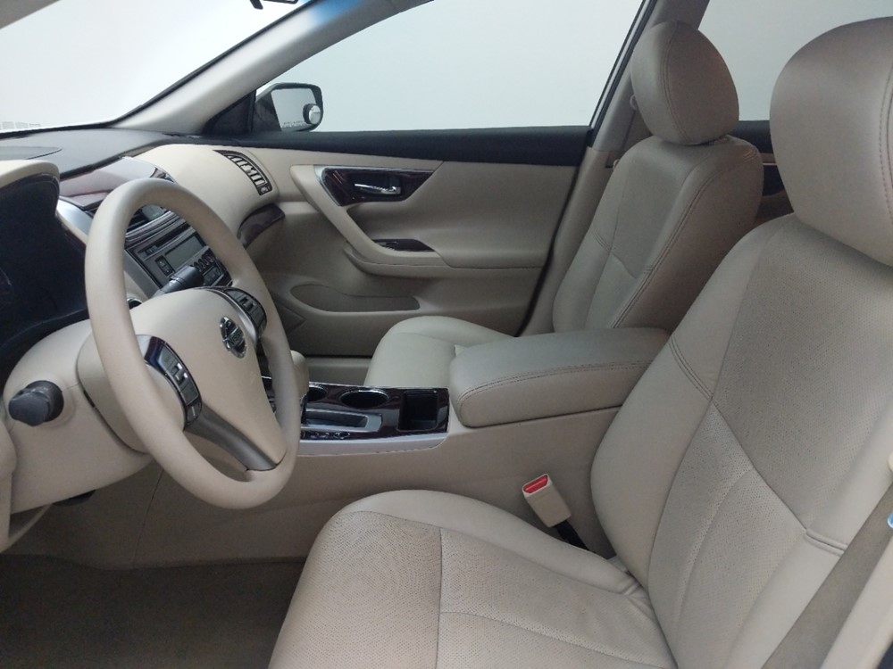 2014 Nissan Altima - Driver Front Seat
