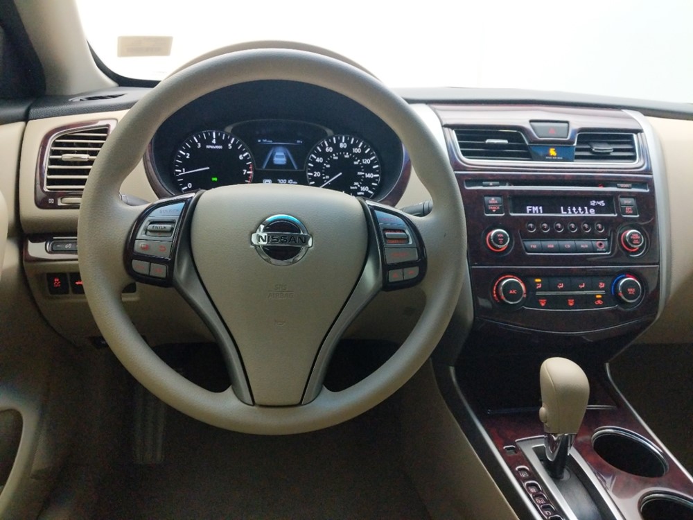 2014 Nissan Altima - Driver Dash
